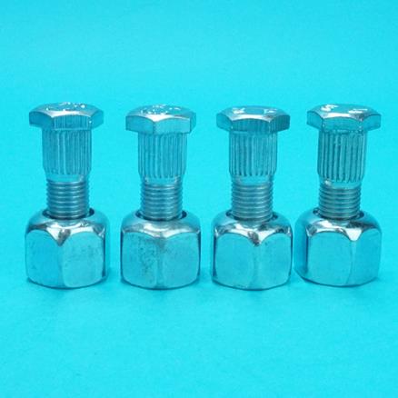 4 INCH PCD WHEEL STUDS NUTS x 4 - SILVER